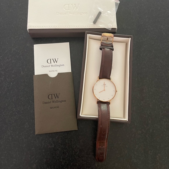 St. Mawes Daniel Wellington Watch in Rose gold - Picture 2 of 4